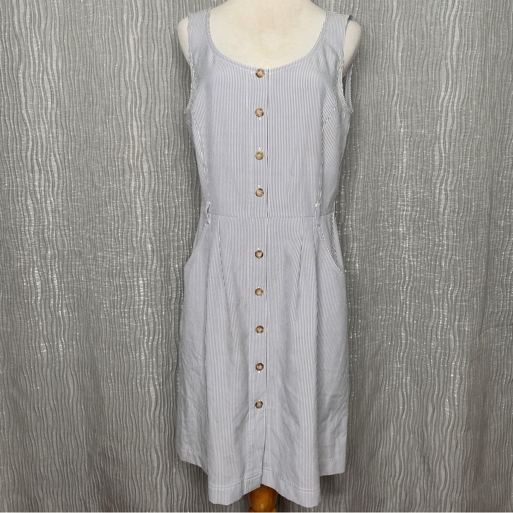 Tahari Arthur Levine Seersucker Button Front Sleeveless Dress